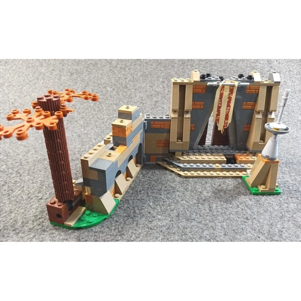 LEGO Star Wars: BattlBe on Takodana (75139) Fully Functional Castle - Incomplete